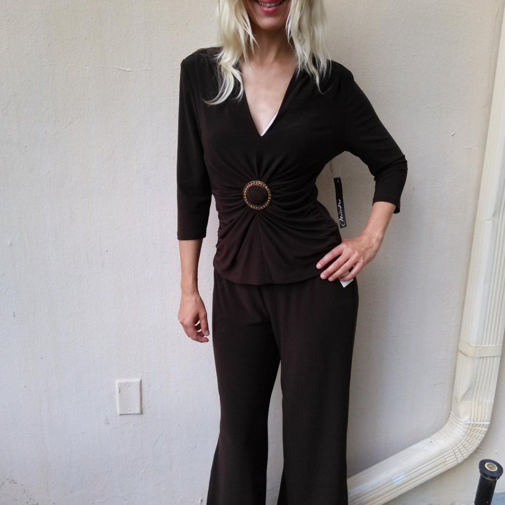 Nueva suit (NWT)